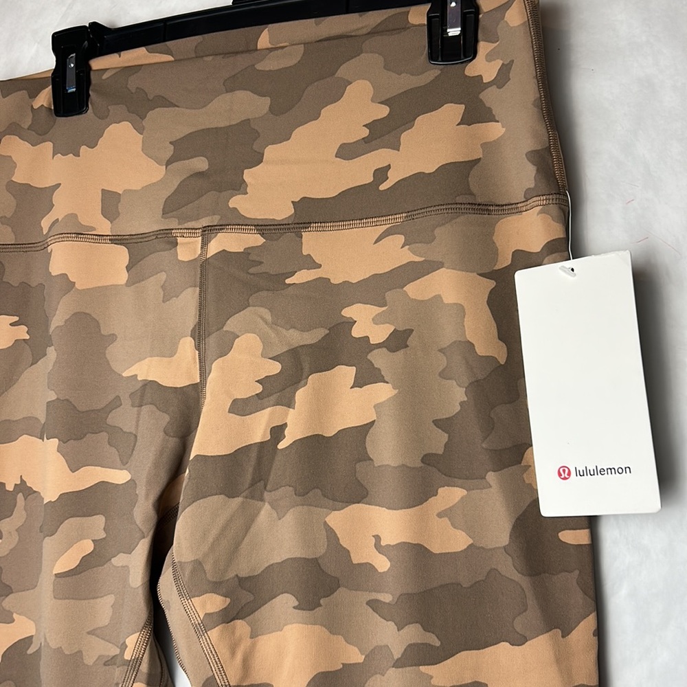 NWT Lululemon Align High-Rise Pant 25" 14 - Picture 4 of 6